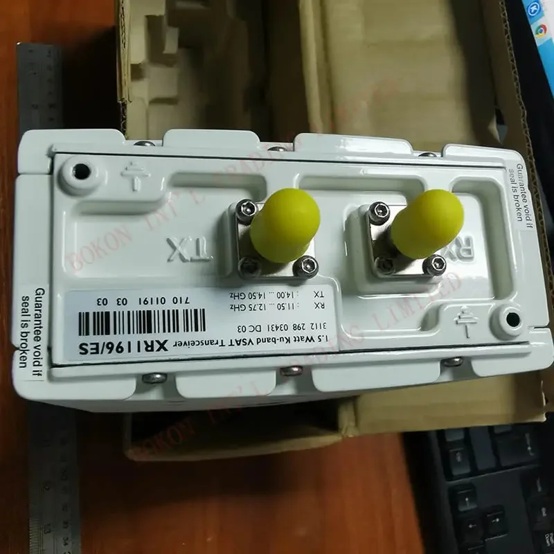 جهاز إرسال واستقبال VSAT جديد 1.5 وات XR1196/ES Ku-band RX 11.50 إلى 12.75 جيجا هرتز TX 14.00 إلى 14.50 جيجا هرتز يدعم أندرو