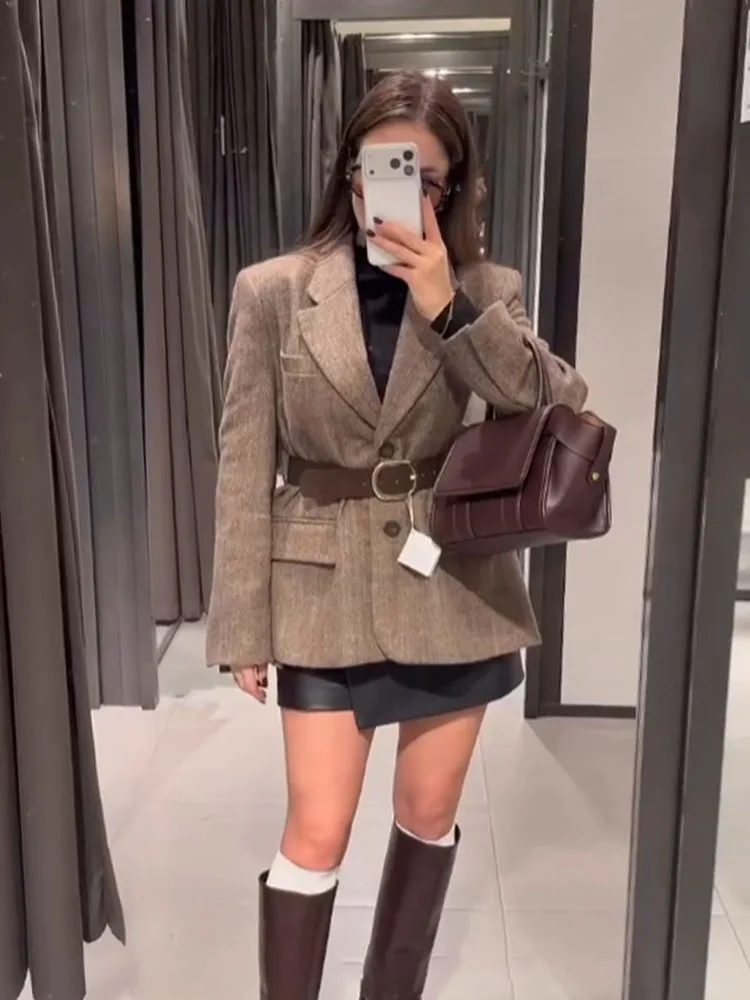 

HH Woman Autumn Single Breasted Pocket Decoration Long Sleeves Lapel Herringbone Twill Blazer Female Fashion Casual Overcoat