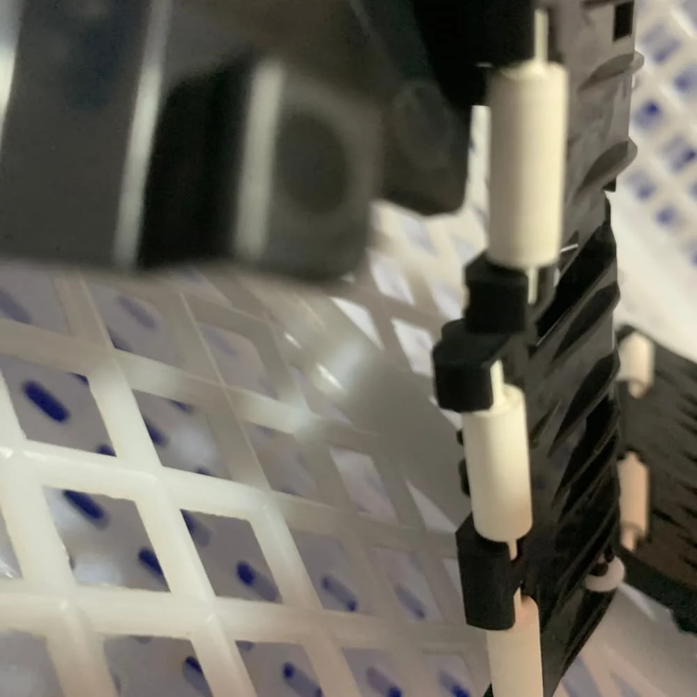 

Для EPSON L1110 L3110 L3111 L3116 L3150 L3156 L3160 L5190 L3100 L3101 ET2710 ET2720 1763608 1763609 1763610 Направляющая ПАПИКА В СБОРЕ