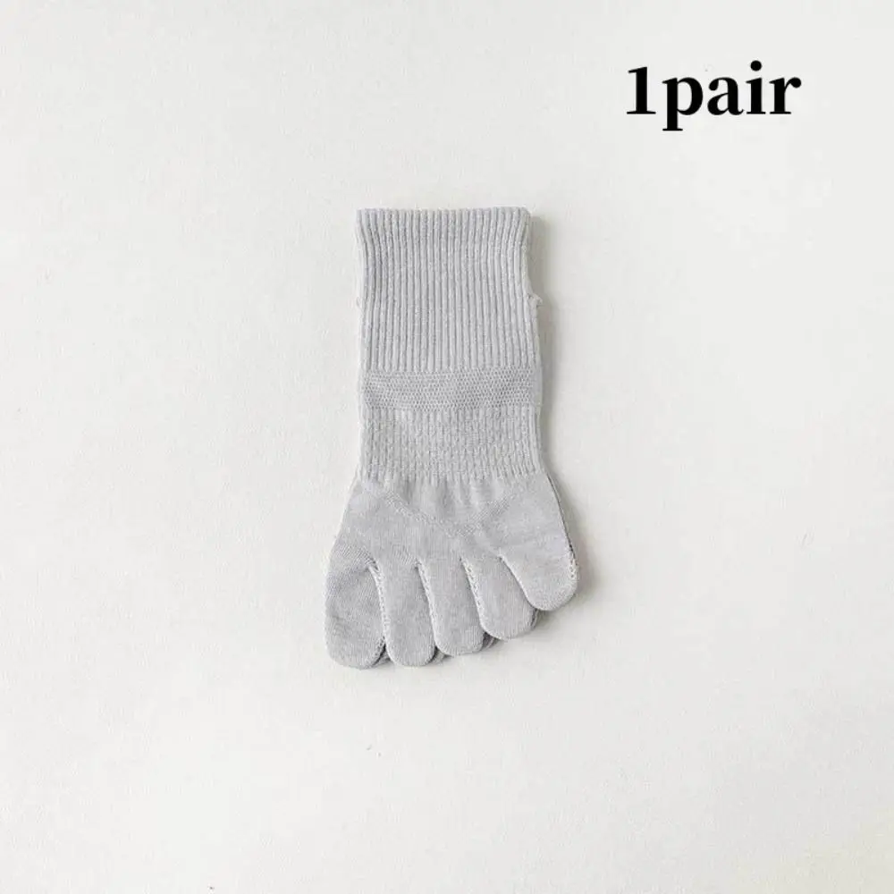 1 Pair Cotton Five Fingers Socks with Separate Fingers Anti-slip Low Cut Ankle Socks Solid Color Breathable Toe Socks Summer