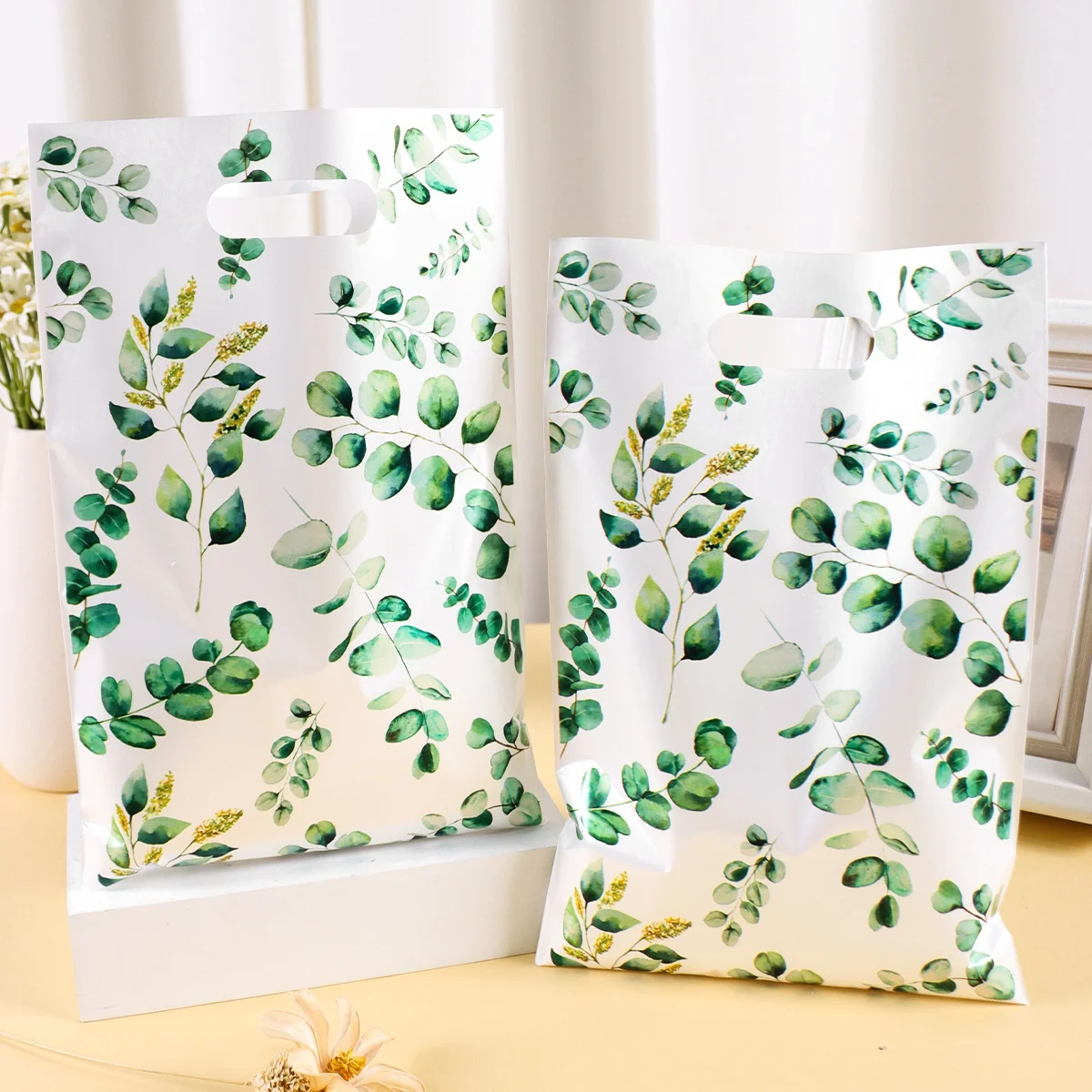 10/20/50Pcs Green Eucalyptus Leaves Candy Gift Bags Plastic Cookie Nut Snack Packaging Bags for Wedding Party Birthday