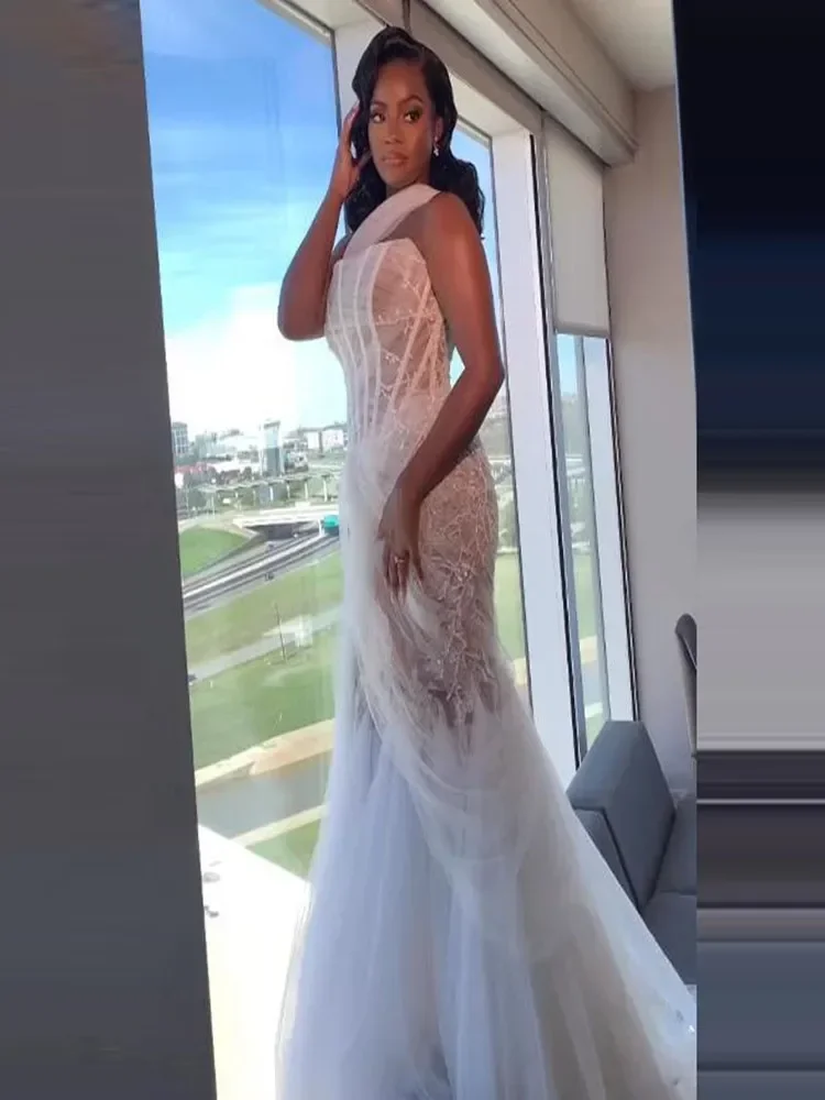 فساتين زفاف حورية البحر الأفريقية بكتف واحد مخصصة رداء De Mariage 2024 Nouveauté انظر من خلال تول زي العرائس