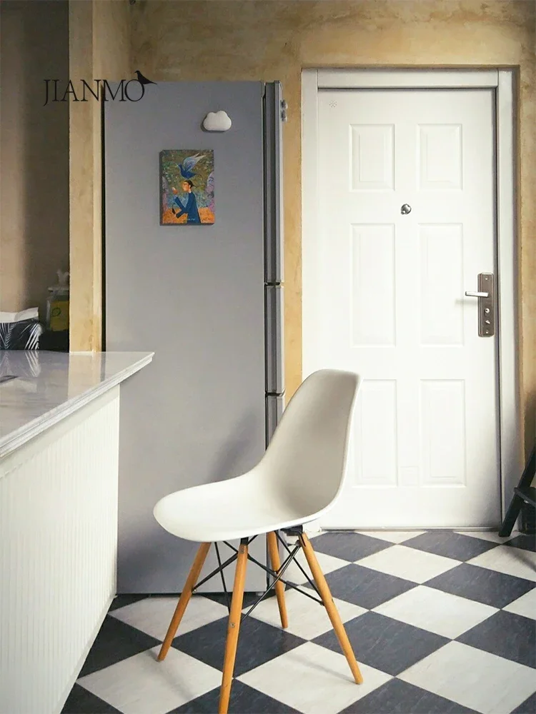 

Nordic creative living room dining room white modern simple plastic solid wood small apartment Eames backrest casual dining chai