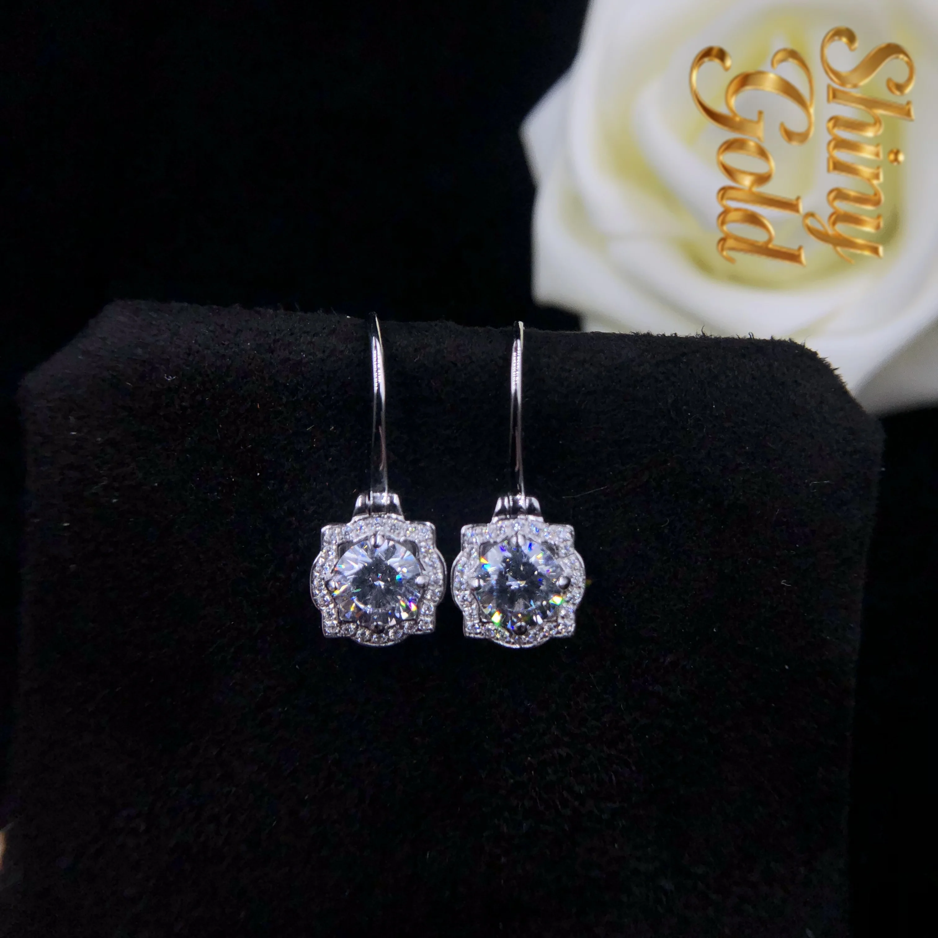 

ShinyGold Brilliant 1Ct/each 6.5mm Round Cut D Moissanite Women Earrings Solid 18K White Gold Engagement Fine Jewelry G18K E048