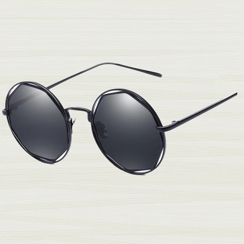 Modische Retro-Sonnenbrille mit rundem Mehrkant-Rahmen, geeignet für Männer und Frauen, in verschiedenen Farben erhältlich.