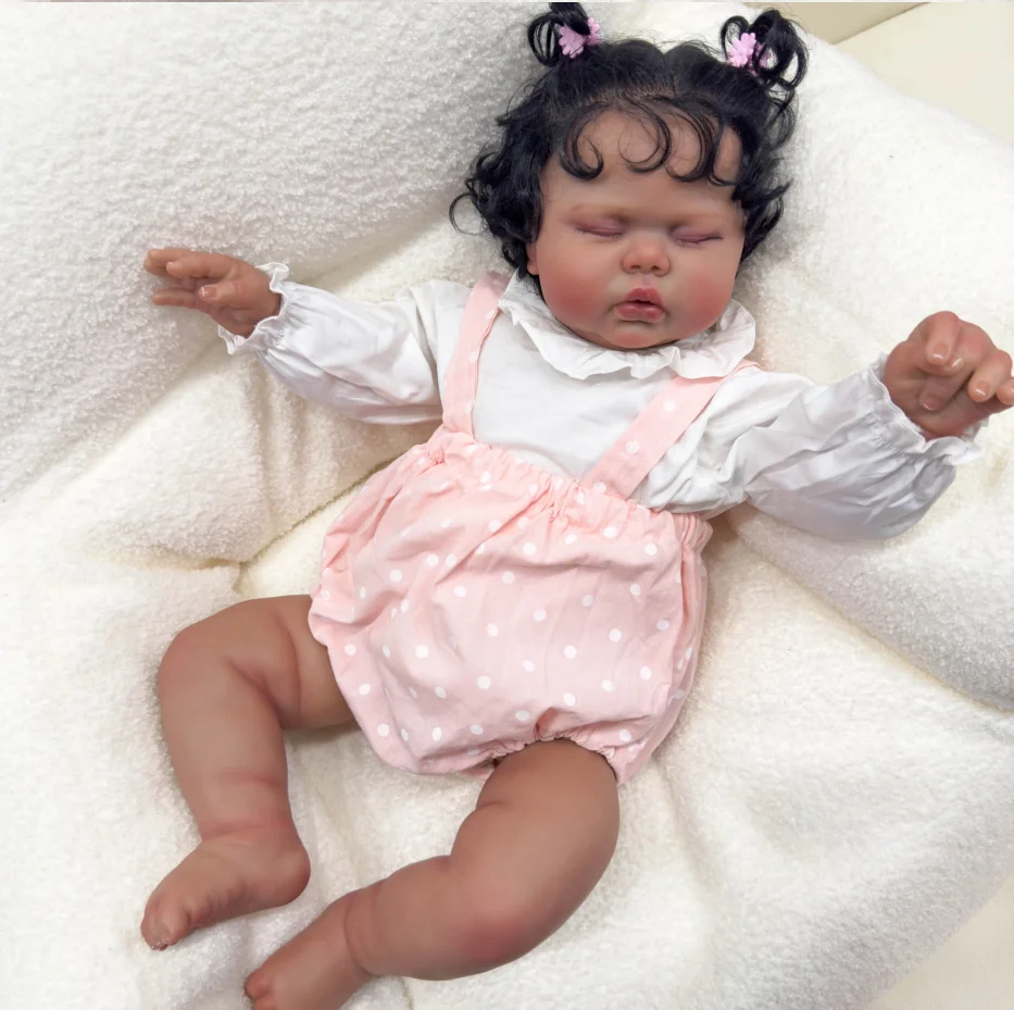 24/19 pulgadas dos tamaños pepinillos piel oscura en tela suave cuerpo realista bebé recién nacido niño en raíces a mano pelo abrazo niña muñeca bebé