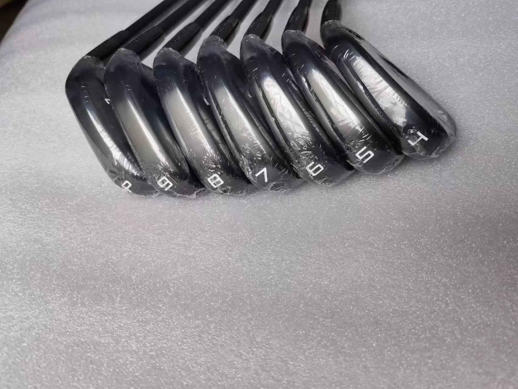 Brand New black iron Golf Clubs p77.0 Irons black Set 4-9P 7PCS R/S Flex Graphite/Steel Shaft with Head Cover
