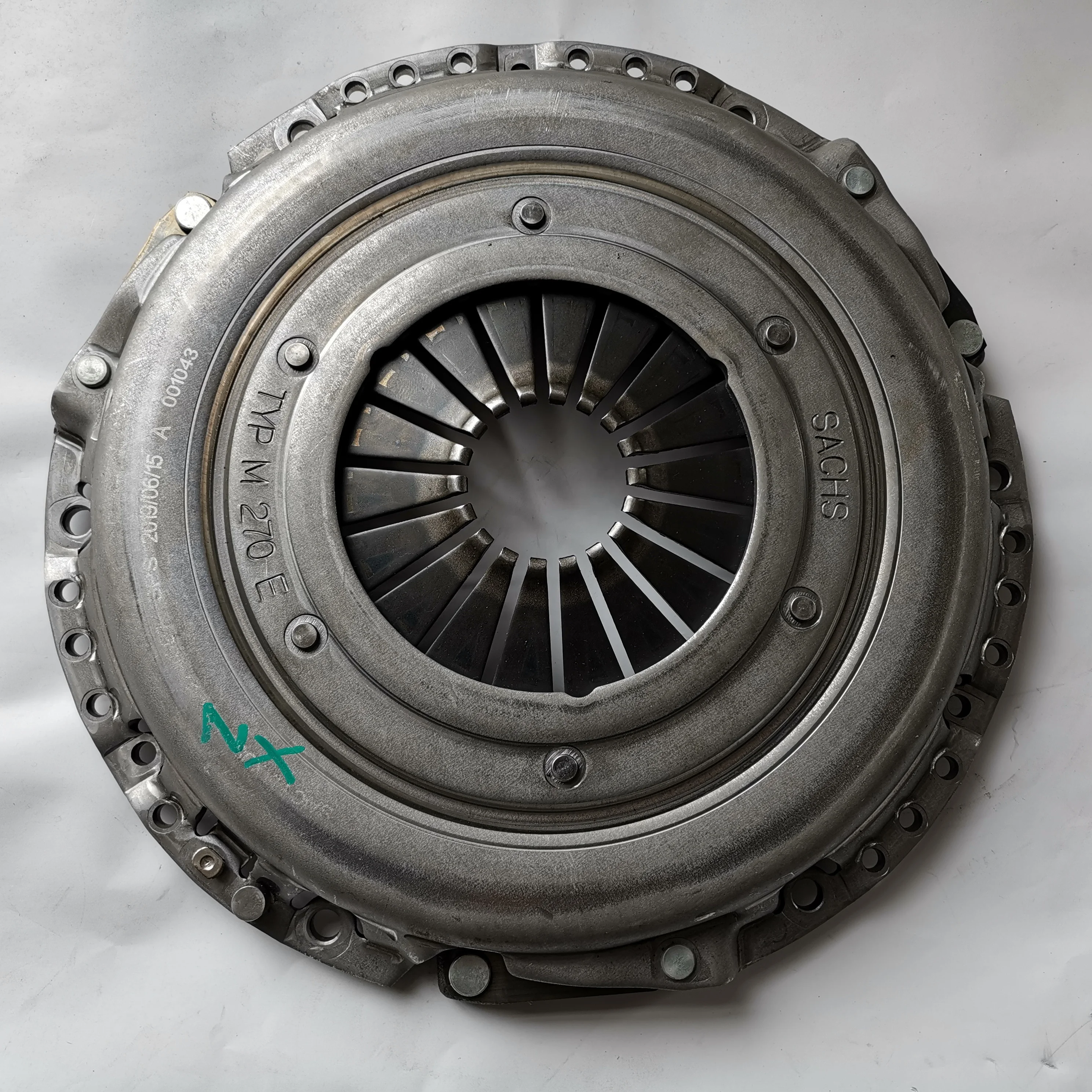 

SAIC MAXUS V80 original clutch cover C00001302