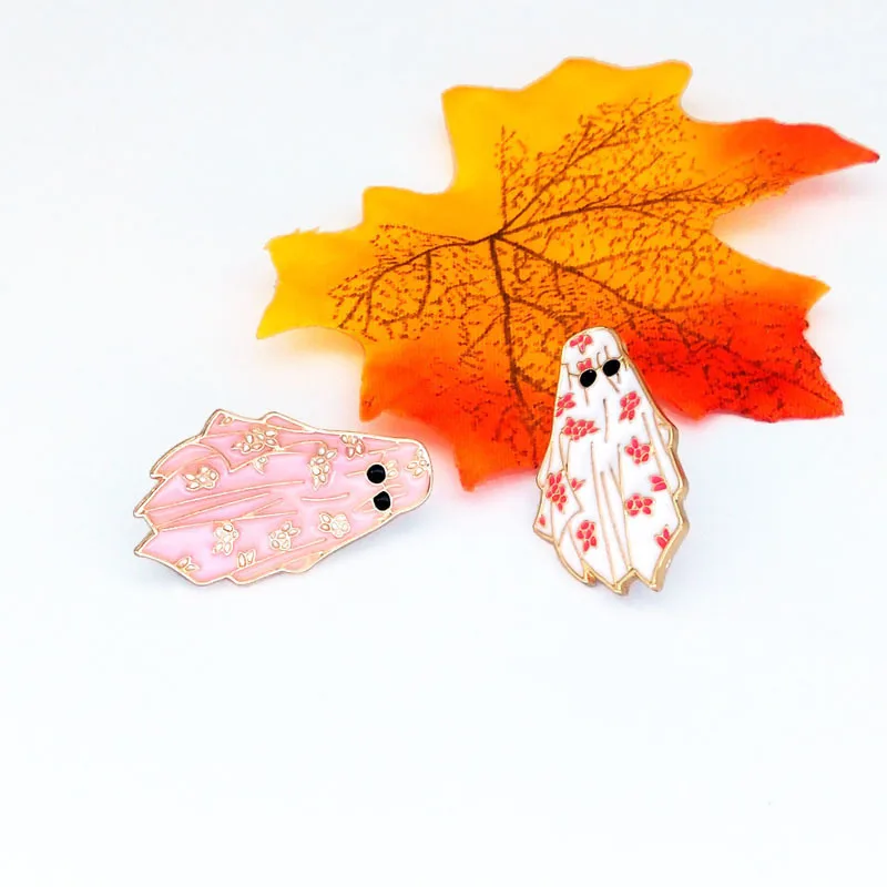 Pink White Ghost Rock Tycoon Headscarf Styling Singer Enamel Pin Brooches Bag Lapel Badge Jewelry Gift for Kids Friend Wholesale