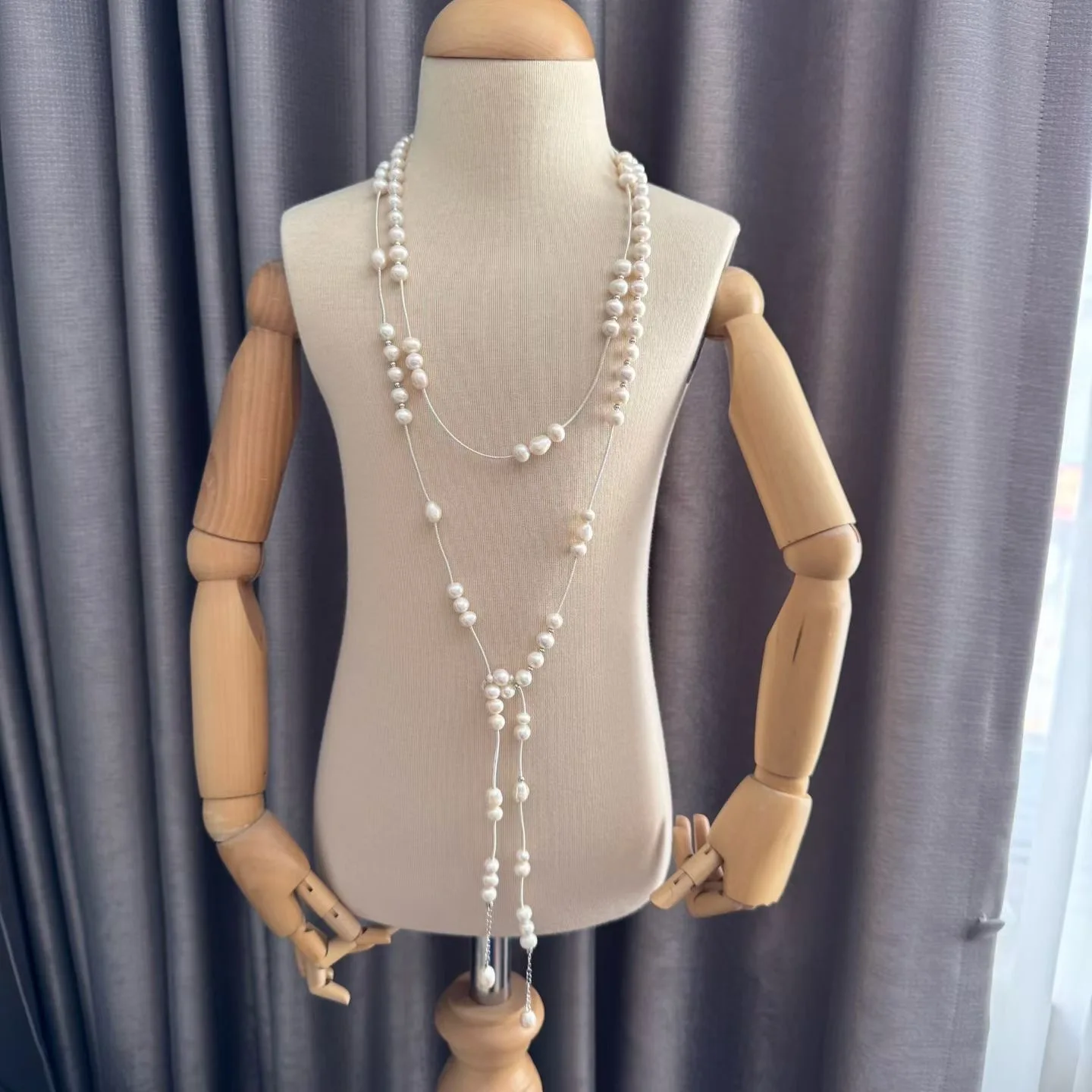 

90CM Lond Natural AAA+ South Sea White Pearl Necklace Suitable For Any Occasion