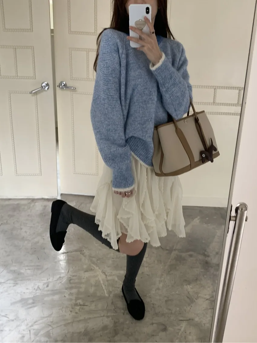 เสื้อสเวตเตอร์ไหมพรมถักลายทางสีตัดกัน สไตล์ลำลอง นุ่ม สบาย ทรงหลวม ยาว สำหรับผู้หญิง รุ่น Winter Thiened