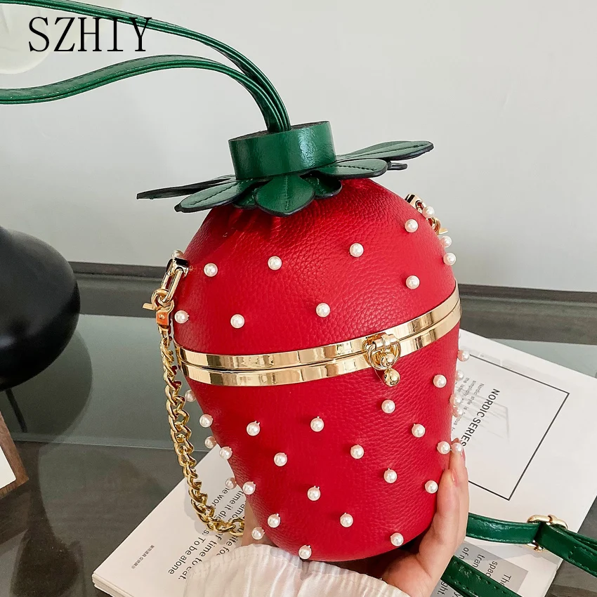 

Luxury Designer Strawberry Bag Women Banquet Handbag New Pearl Shoulder Bags Chain Crossbody Purse for Girl Phone Pocket Rivet