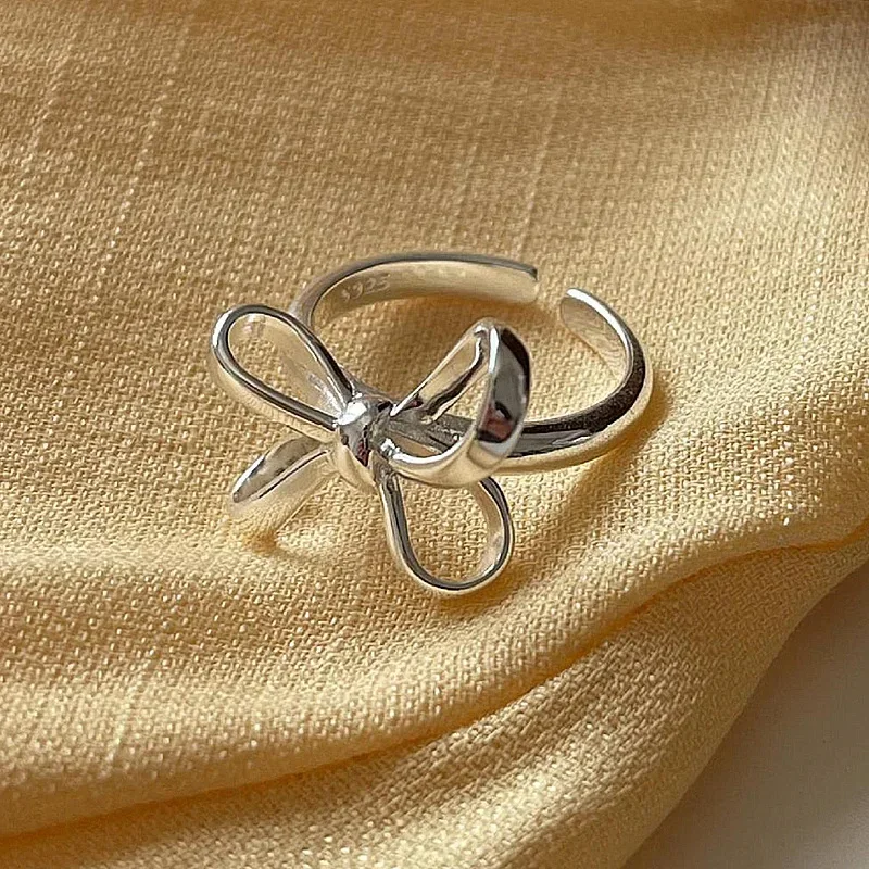 Korean Gold Silver Color Fine Rings Simple Bow Pattern Gold Plated Circle Personality Fashion Retro Rings Women Jewelry