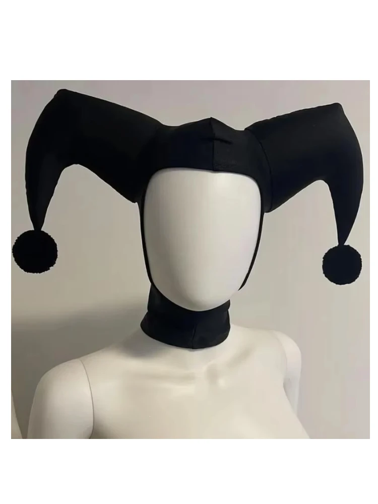 Gorro gótico Y2K con capucha completa, tela elástica negra, sombrero de Joker con pompones, gorro de arlequín para disfraz de fiesta de Halloween
