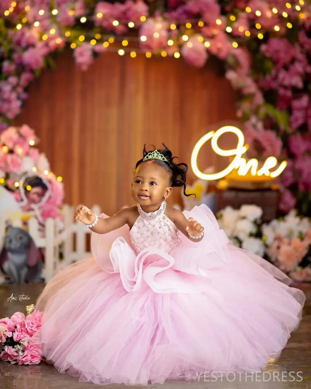 

Princess Pink Flower Girl Dresses for Wedding Beaded Sleeveless Baby Girl Birthday Party Gowns First Communion Gowns Customized