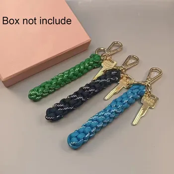 Colgante de bolsa con gancho tejido hecho a mano, abalorio de cuerda trenzada, llavero creativo de moda para coche, accesorios para bolso de mano