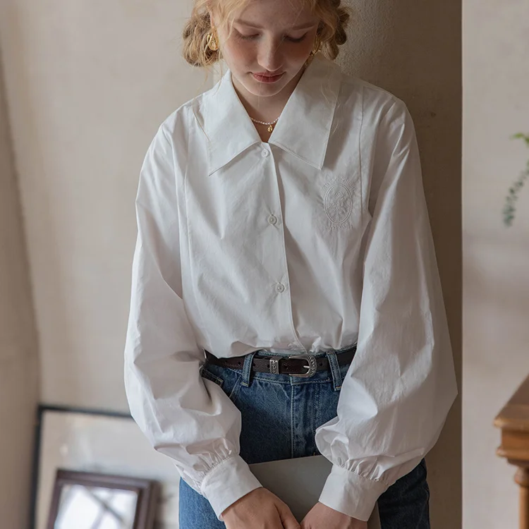 เสื้อแขนยาวสตรีผ้าซาตินกระดุมด้านบนเสื้อสลิมฟิตคอทเทจคอร์ผ่อนคลายสบายๆฤดูใบไม้ผลิสบายวันหยุดสุดสัปดาห์กลางแจ้ง