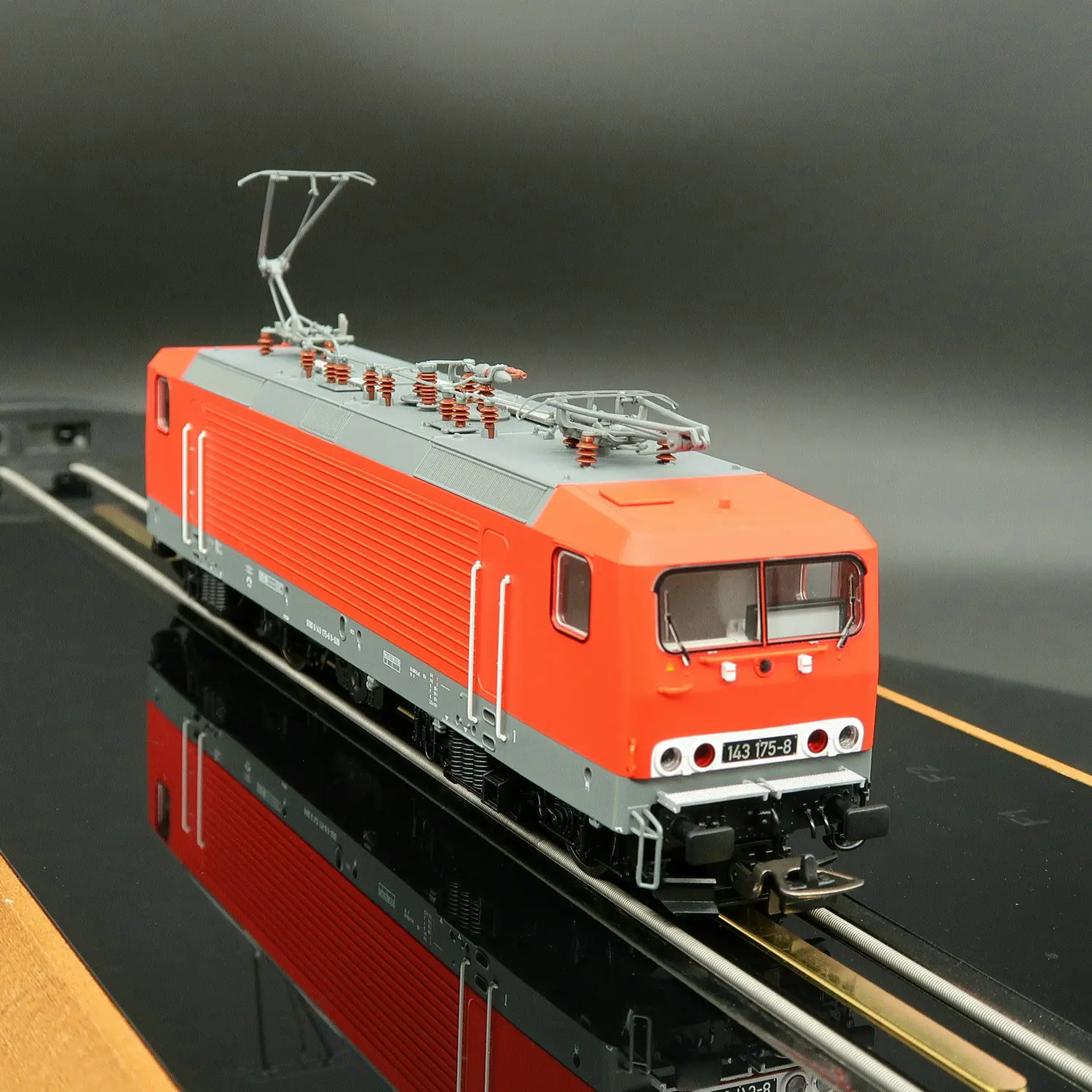 HO Type 1/87 Train Model PIKO 51728 BR143 Electric Locomotive Digital Sound Effect (DCC) German SLRS Sixth Generation Rail Car