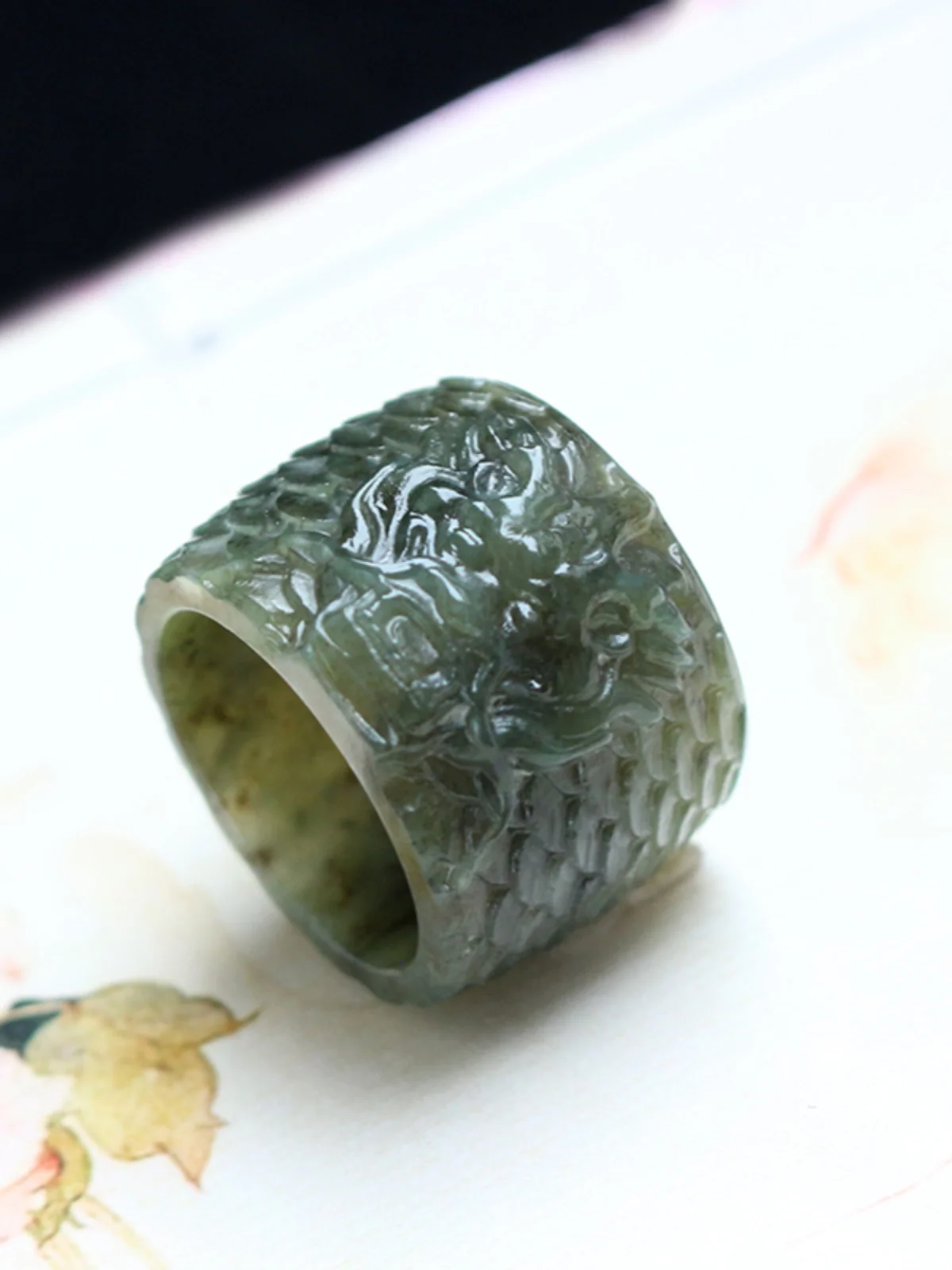 Year of the Dragon welfare Hetian jade blue and white faucet finger wrench retro cultural and play lucky men's classic jade ring