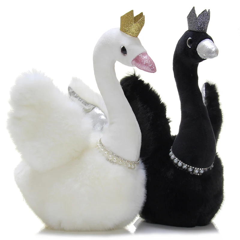 Princess Crown Black Swan Plush Toy Peal Necklace White Swan Couple Queen Swan Plushie Wedding Decor Pillows for Couple Present