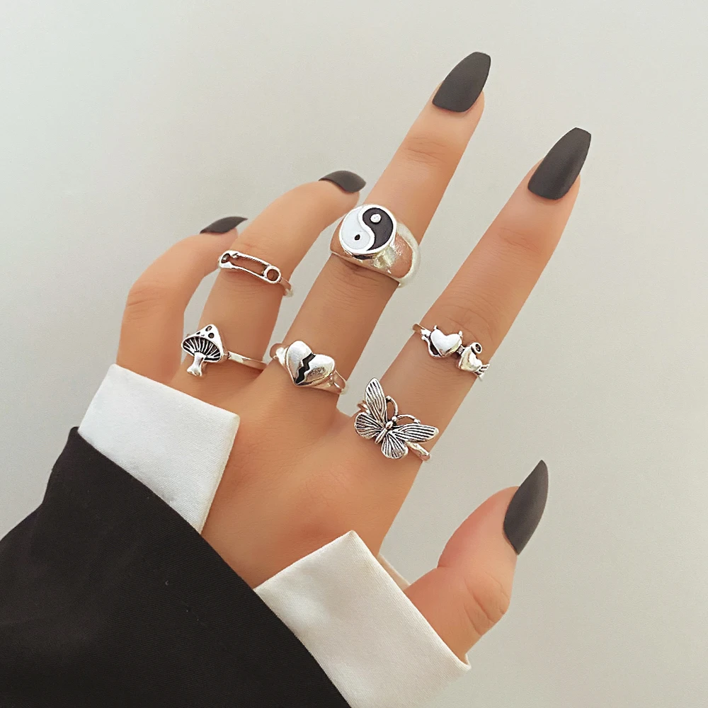 DAXI 2023 Kpop Gothic Aesthetic Skull Heart Punk Ring For Women Girls Fashion Vintage Jewelry Jewelry Accessories