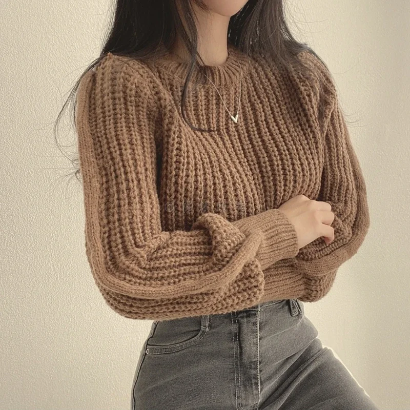 Maglione corto casual tinta unita Maglieria da donna calda ed elegante 2025 Pullover lavorato a maglia con maniche a lanterna con o-collo da donna autunno inverno