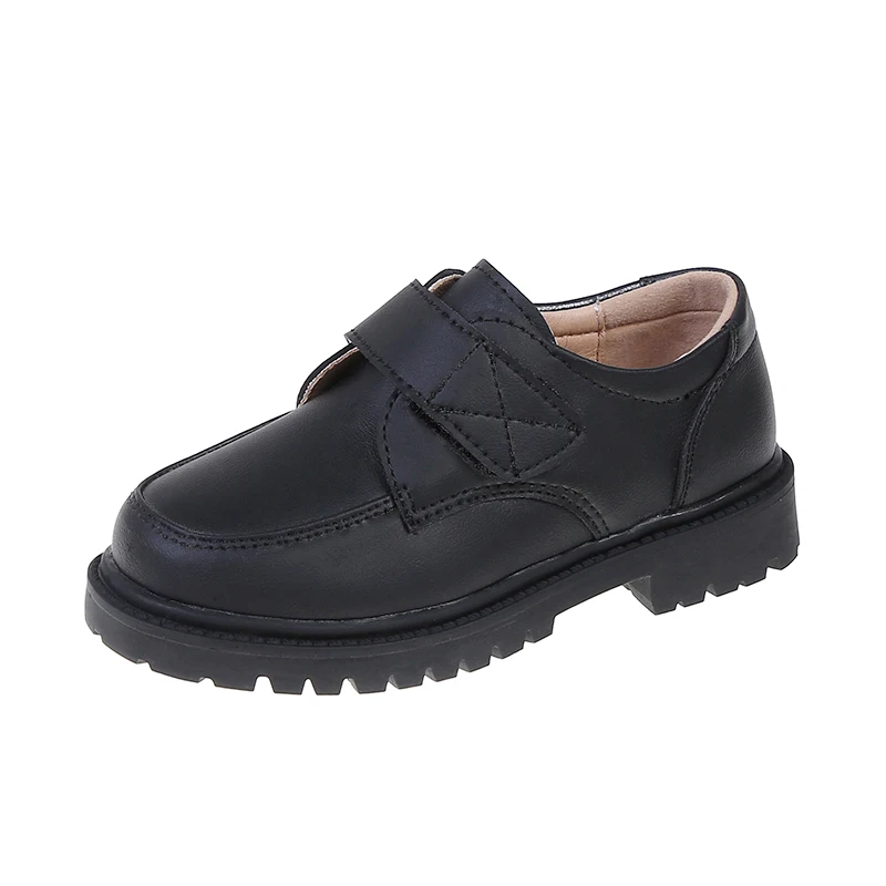 Jungen schwarze Lederschuhe weiche Leistung 2023 Frühling und Herbst neue britische Stil weiche Slipper schwarz für einheitliche Kindermode