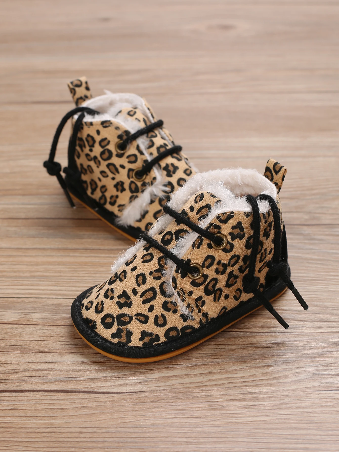 Winter-Babystiefel für Jungen und Mädchen, Laufschuhe mit Schnürung, bequem und weich für Vorschulkinder 0-18 Monate, für Neugeborene. – Detail 11