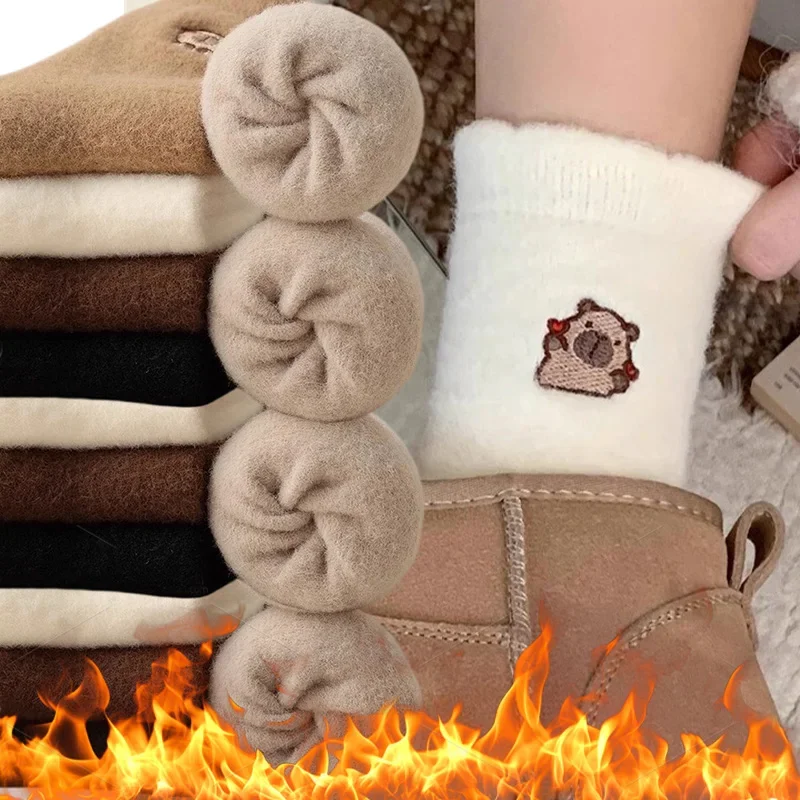 1-5pairs Harajuku Casual Floor Long Socks Winter Warm Cartoon Cute Capybara Plush Fleece Socks for Women Mid-calf Kawaii Hosiery