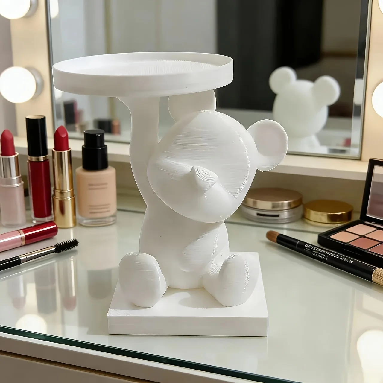Creative Polar Bear Seated Position Tray Storage Accessories That Can Store Keys Decorations for Friends Birthday Gifts