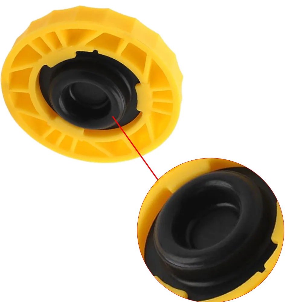 

68211910AB Car Yellow Master Cylinder Brake Fluid Reservoir Cap For Jeep Compass 2017 2018 2019 2020 68303540AA