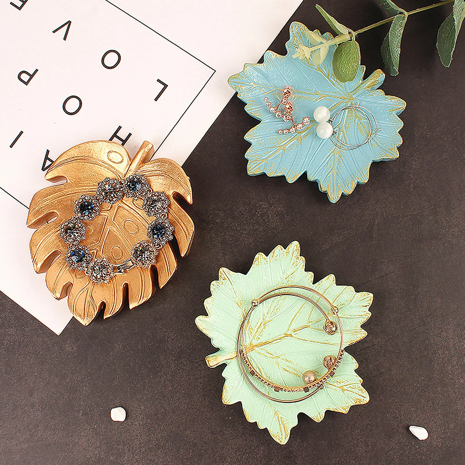 

3Pcs Maple Leaf Jewelry Resin Storage Plates Creative Rings Bracelets Holder Tray Decorative for Home Use Jewelry Storage Plate