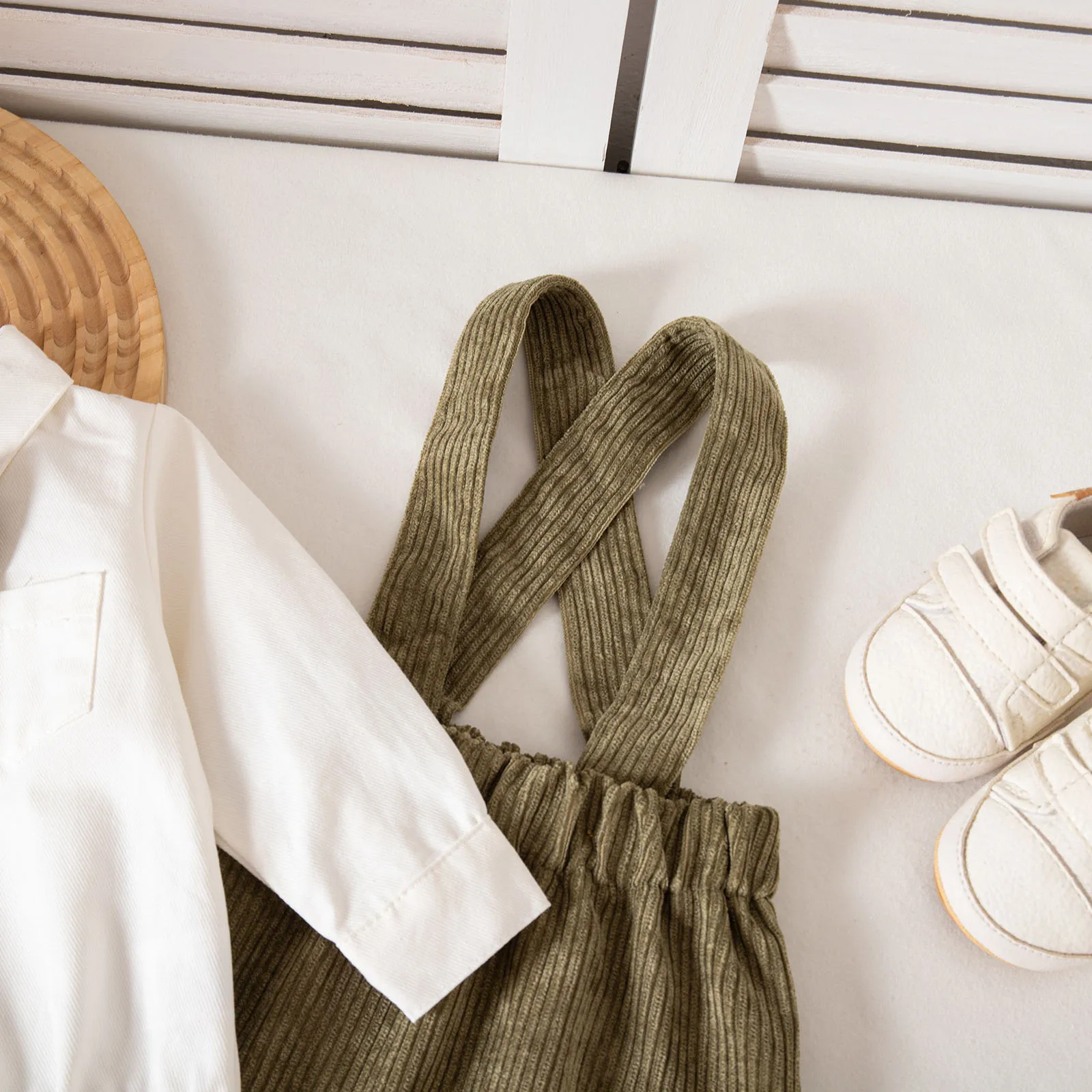 Abito da gentiluomo per neonato, camicia a maniche lunghe con papillon, pagliaccetto con pantaloni a bretella, abito formale per battesimo, compleanno, festa di nozze