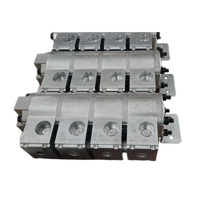 

Flow divider PLD20/4/CS-GE/31.5-GD/31.5-GD hydraulic synchronous motor Synchronous valve Synchronous cylinder