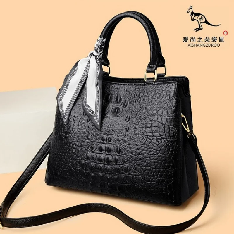 

Ladies Handbag Made Of Hyena-Print Leather Featuring Breathable Lausanne Trendy Vintage Lightweight Soft Daily Style​