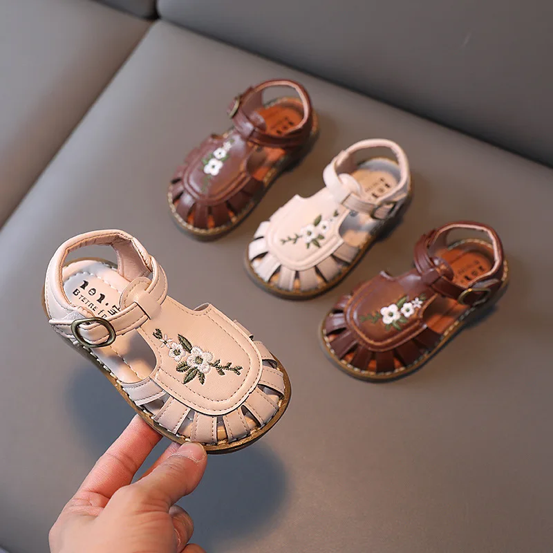 Girls' Sandals with Chinese style Embroidered Summer New Baotou Fashion Soft Sole Soft Sole Children's Baby Shoes kids shoes