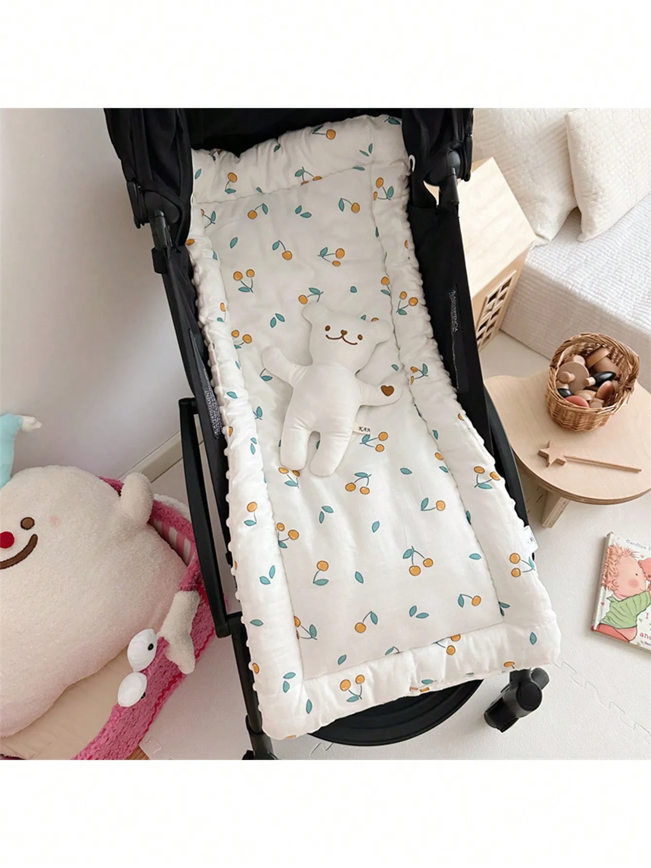All-Season Stroller Cushion for Children – Soft Stroller Pad – For Outdoor Activities and Travel – Comfortable