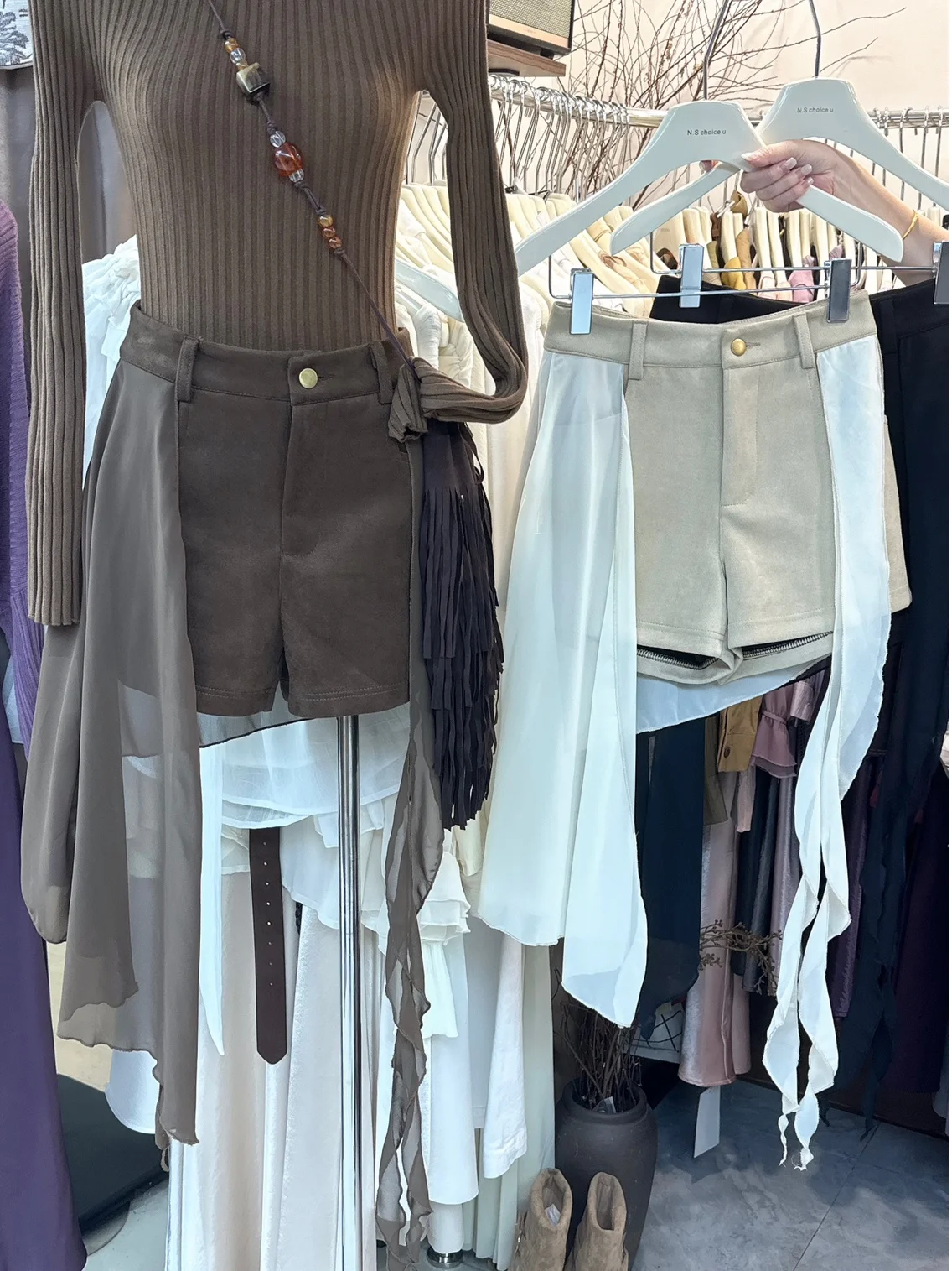 American Sle Hot Gi… - image