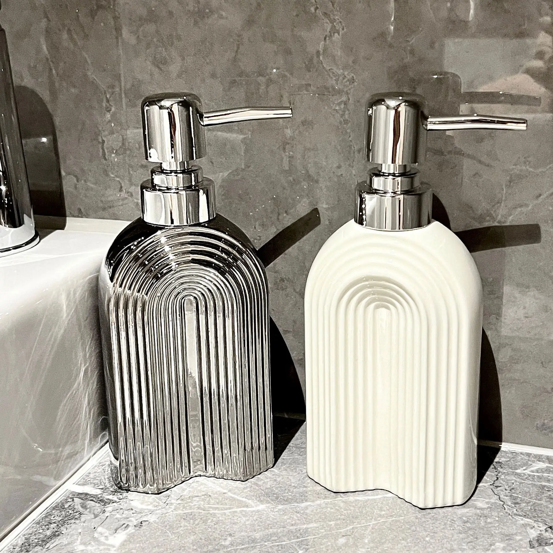 

Creative Ceramic Hand Sanitizer Bottle Press Soap Dispenser Shower Gel Lotion Bottle Luxury Household Bathroom Accessories