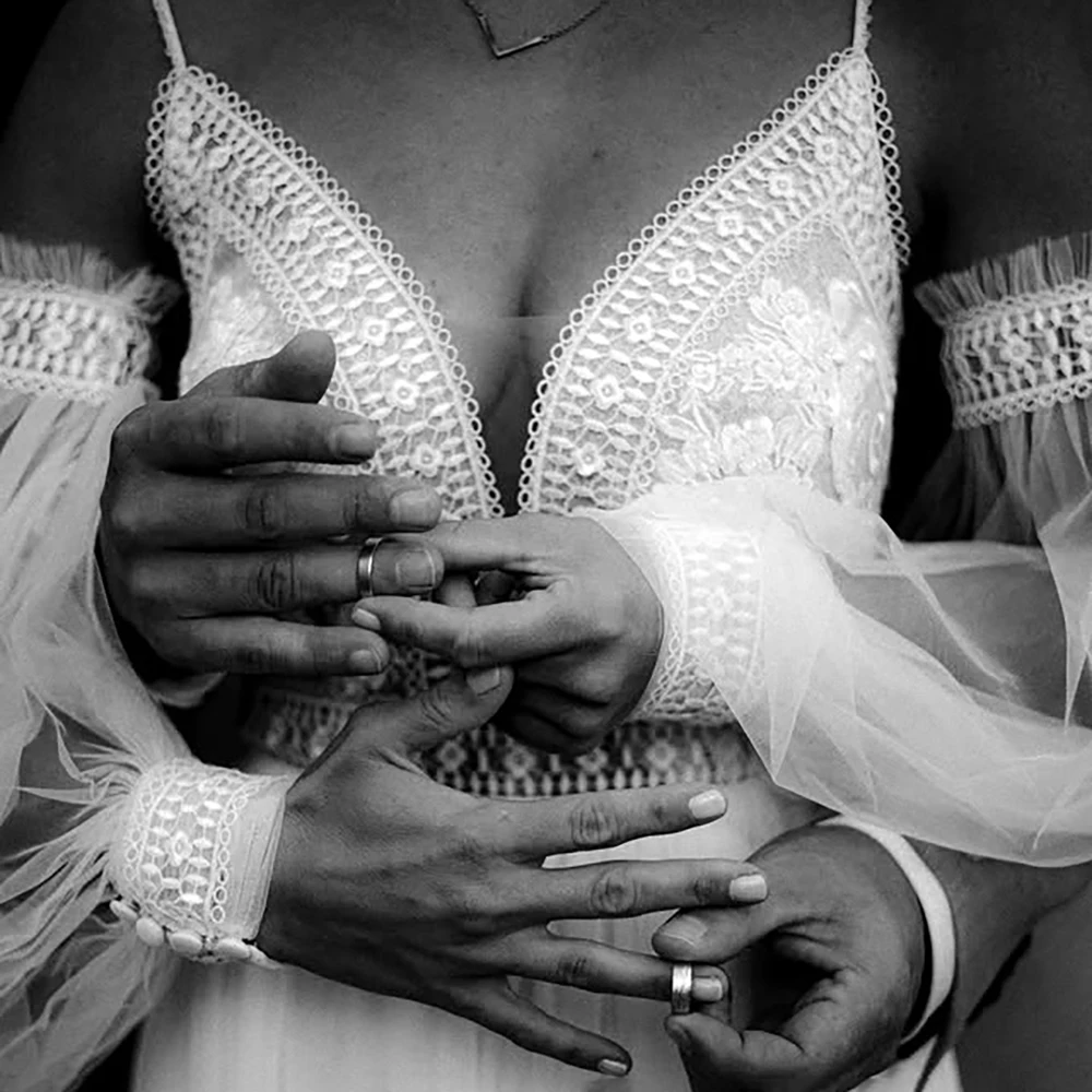 Removable Long Bishop Sleeves Garden Spaghetti Straps Wedding Dress Plus Size Customized High Slit Low Cut Deep V Bridal Gowns