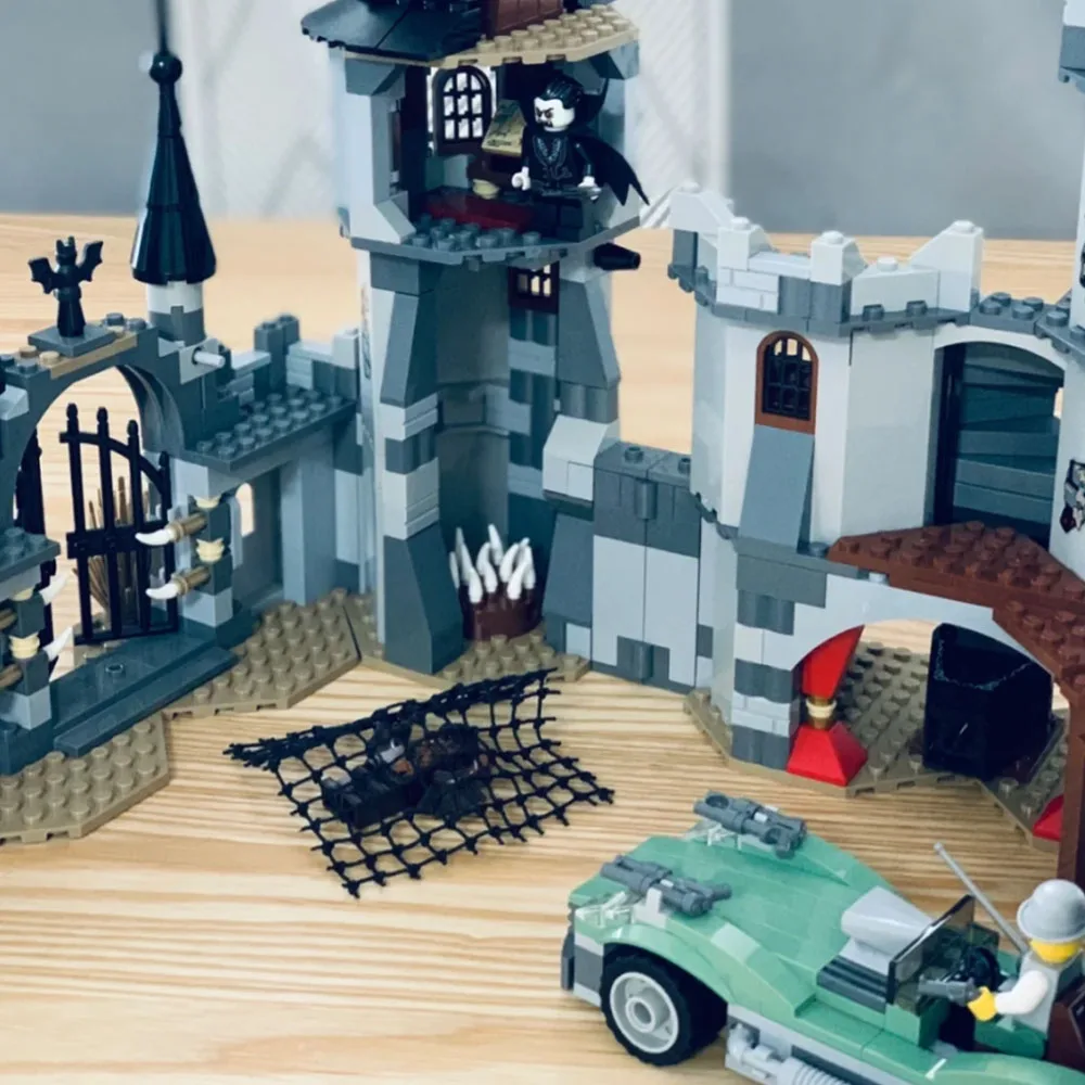 Creative Expert MOC 9468 Monster Fighters Vampyre Castle Model Building Blocks Brick Puzzle Toys Kids Birthday Gift 