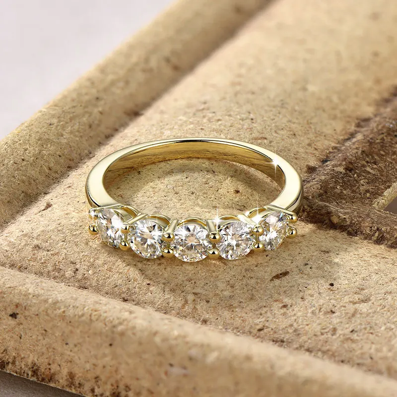 

Anziw Classic 4mm 1.5cttw. D VVS1 Moissanite Ring For Women 5 Stone Wedding Engagement Finger Rings Jewelry GRA Certified Band