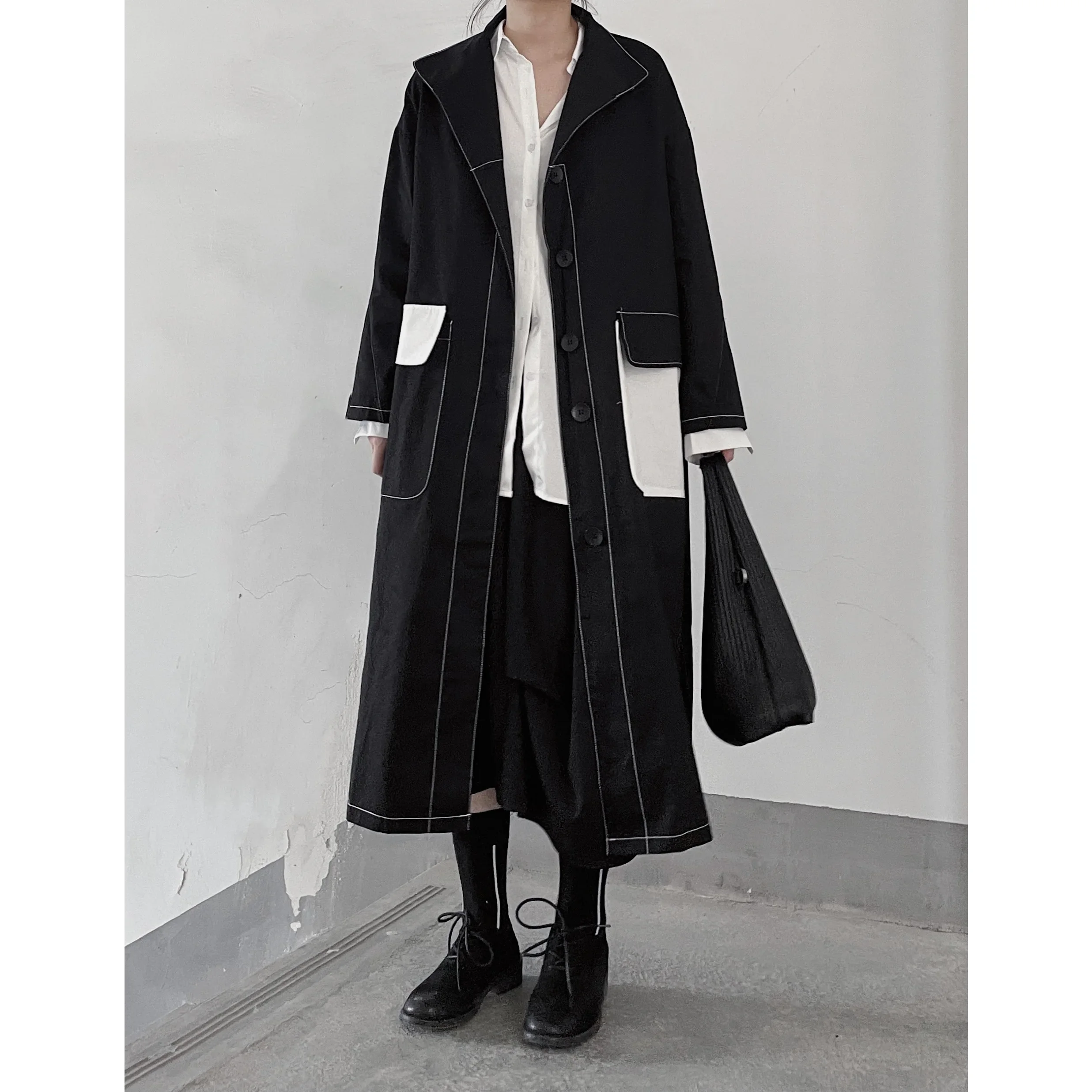 

SuperAen Contrast Long Trench Coat Niche Patchwork Design Black Coat Spring Autumn Long Coat