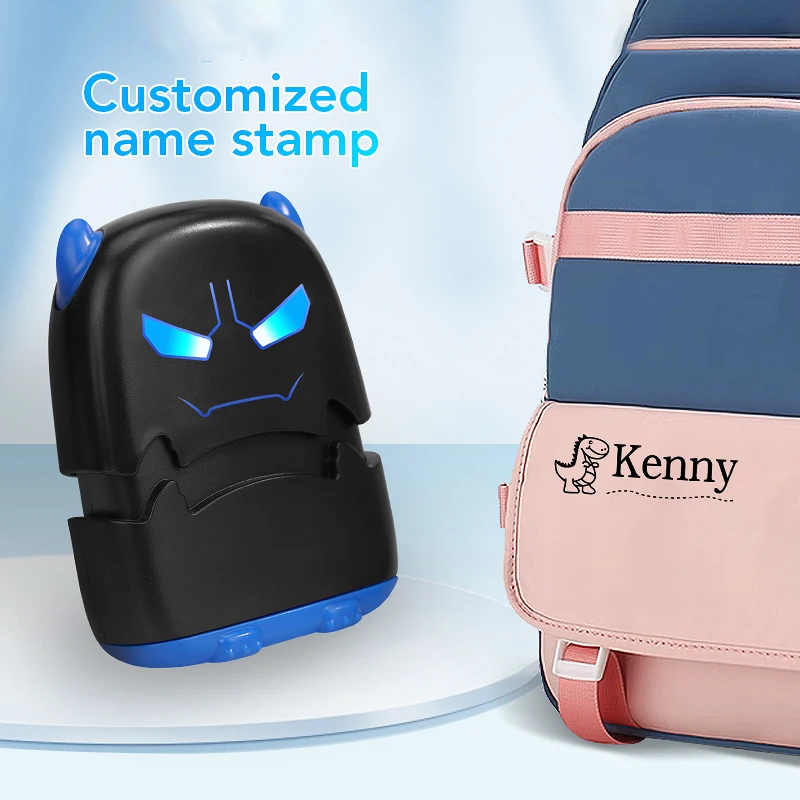 Sello de nombre personalizable para estudiantes: kit de sello impermeable de tamaño de viaje, con tinta ecológica, útiles escolares y juego de regalo aprobado por el maestro