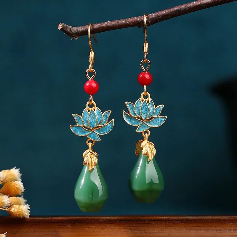 Image of Grüne natürliche Jade-Blumen-Ohrringe, Vintage-Stein, 18 Karat vergoldet, Luxus-Geschenke für Frauen, Mode-Accessoires, echter Schmuck