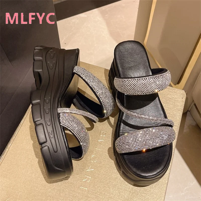 The new women rhinestone minimalist summer slippers are suitable ladies wear externally paired with slope heels casual sandals