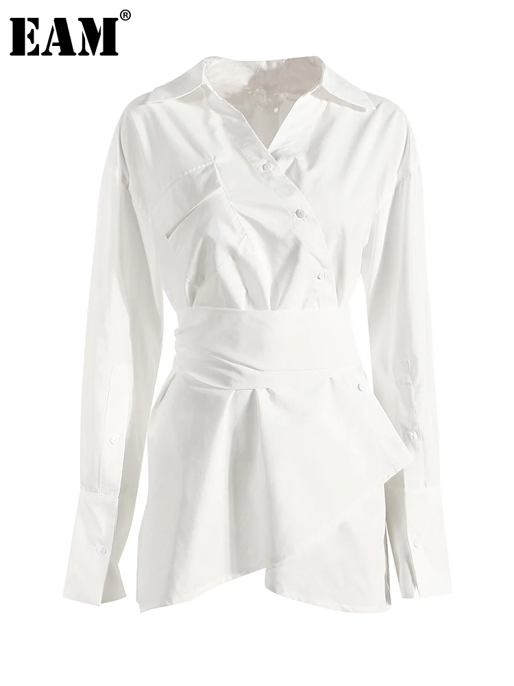 EAM-Robe blanche irrégulière à manches longues et col en V pour femme, chemise fendue, bandage, adt Fit, mode, marée, printemps, automne, nouveau, 1DE9884, 2025