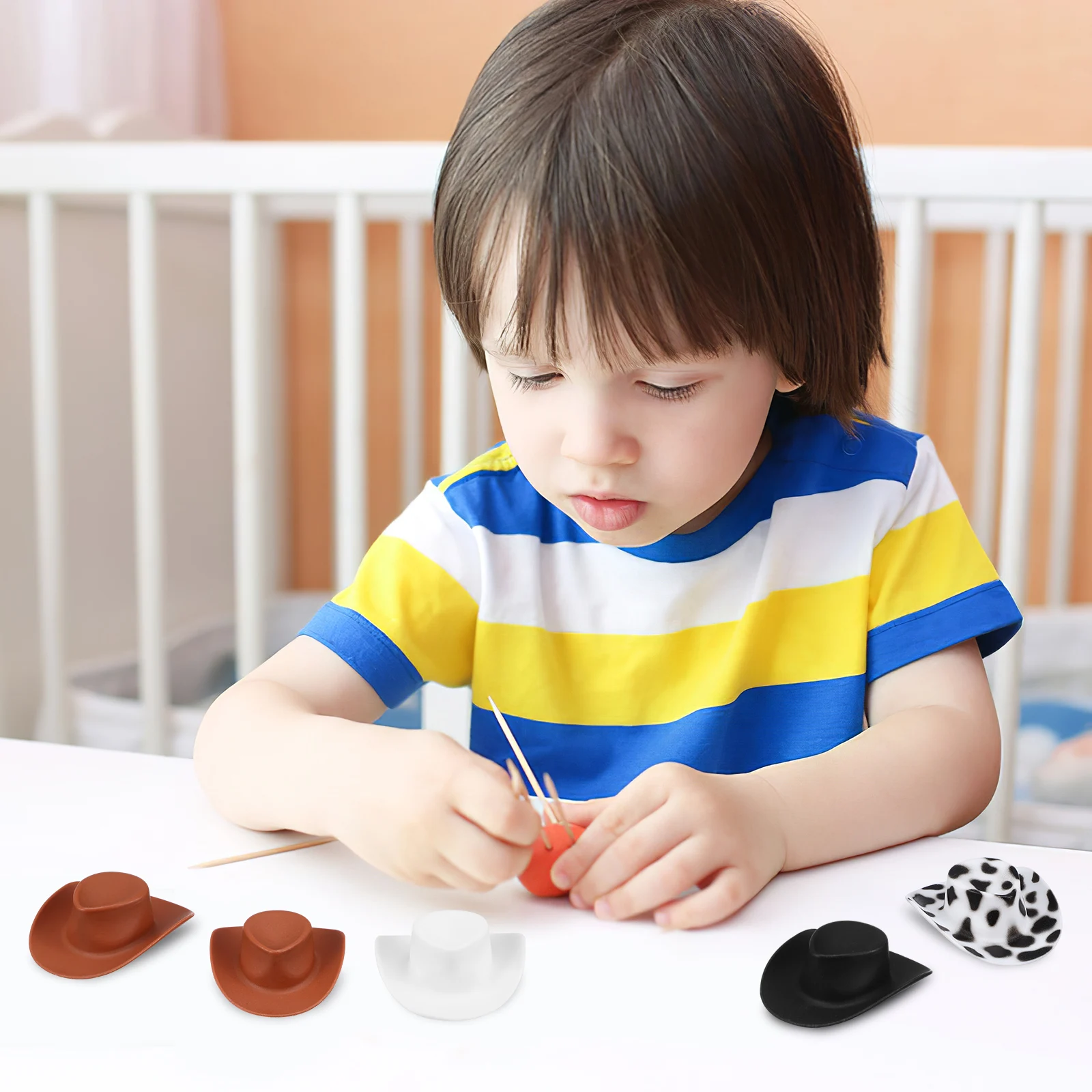 

Mini Cowboy Hat Decor for Party Crafts Pink Plastic Tiny Sombrero Bottle Topper Cupcake Decoration Birthday Favors Supplies