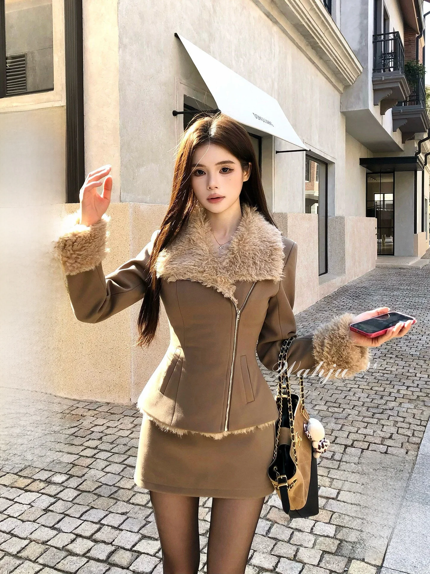 

Зимнее пальто Wahju из вельвета в корейском ретро-стиле с мехом и кожаными элементами, приталенное, шерстяное, женское, с юбкой, модная верхняя одежда