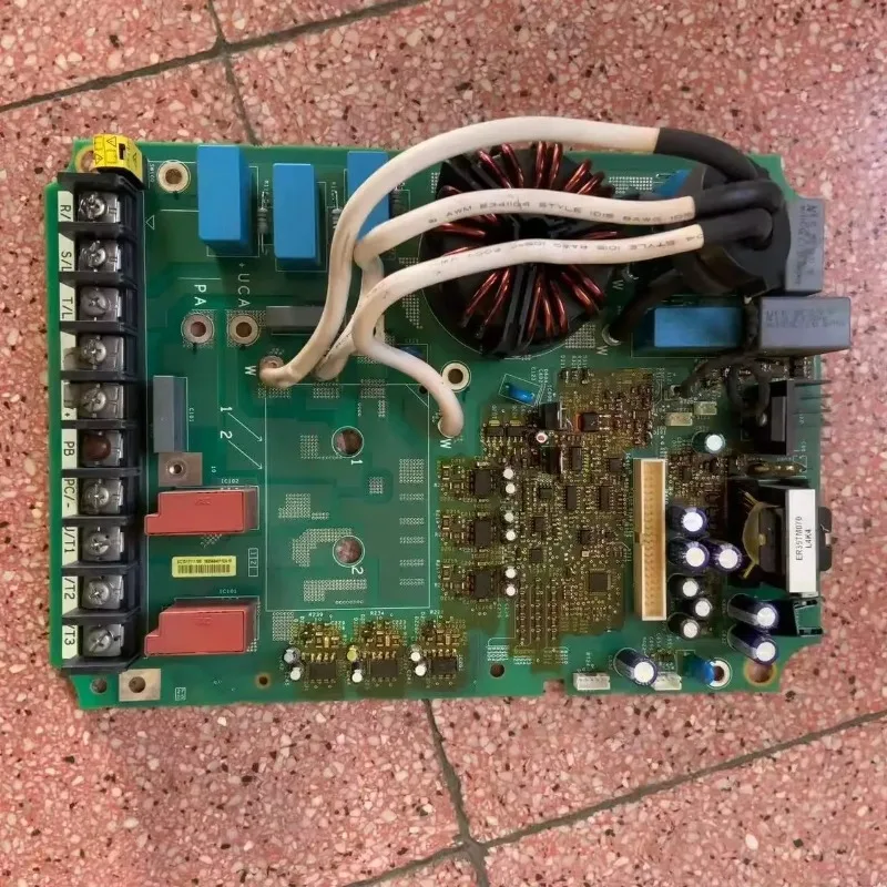 Schneider Frequency Converters ATV71 And ATV61 With Modules One Set Of 11KW Main Board Power Bottom Drive